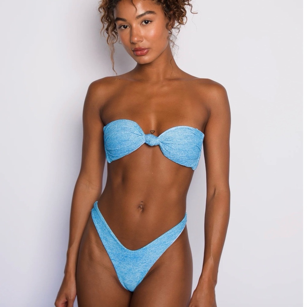 Brand NEW never been worn XS Skatie Bandeau. Lyndi Top in the color Blue Jean.